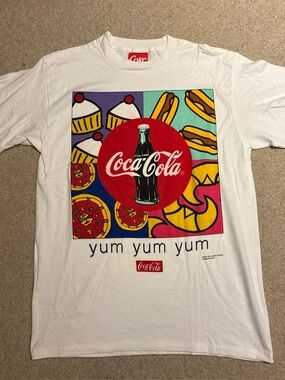 1995 Vintage Coca Cola Coke White Graphic T-Shirt Size L Yum Yum Yum Print